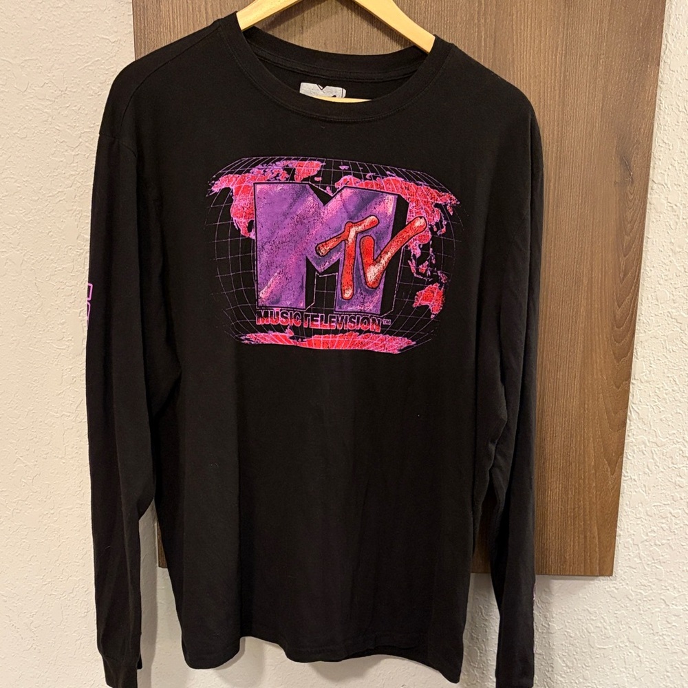 MTV Black and Pink Graphic Long Sleeve Tee